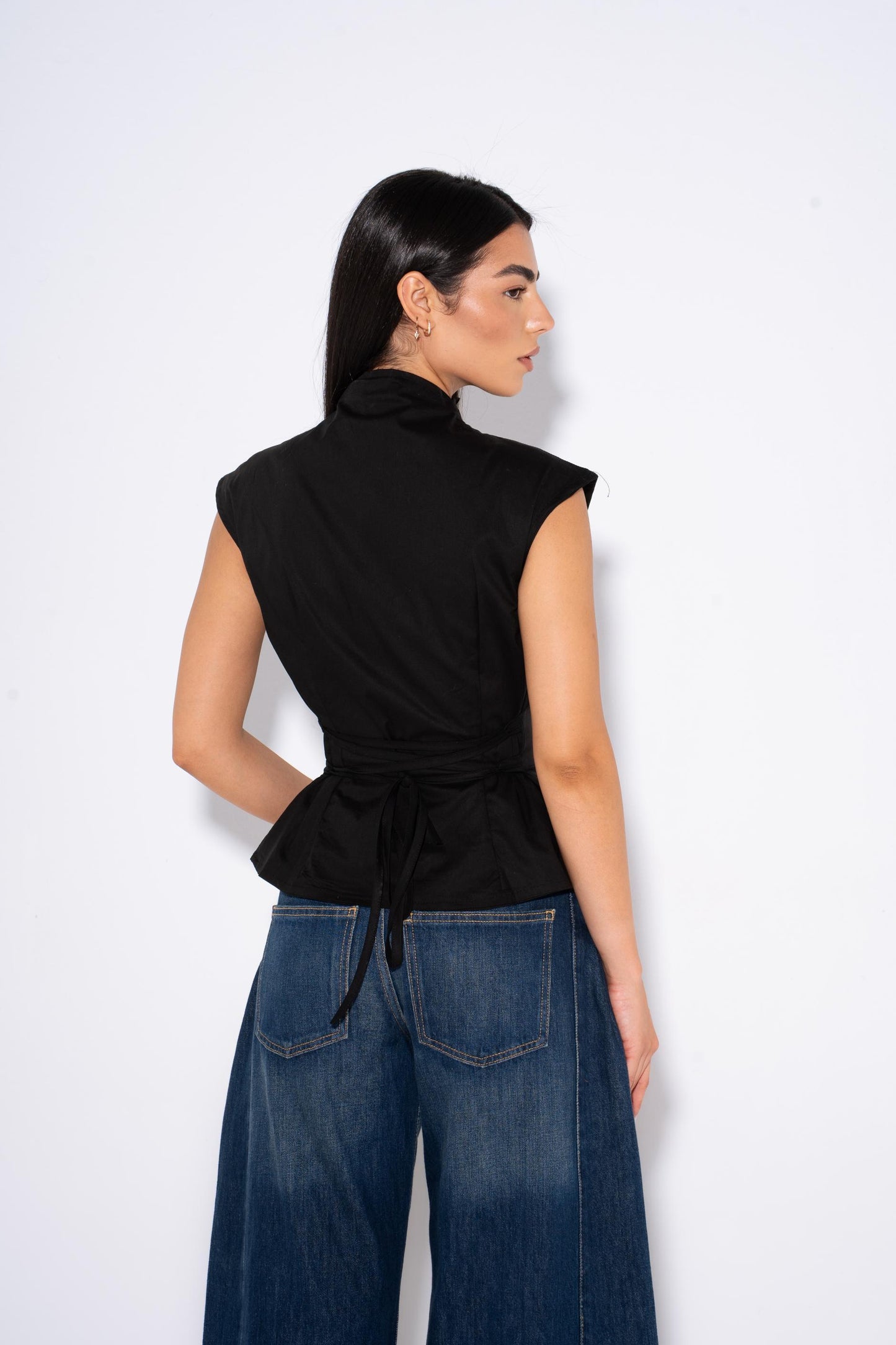 Colorful Sleeveless Buttons Shirt - Black