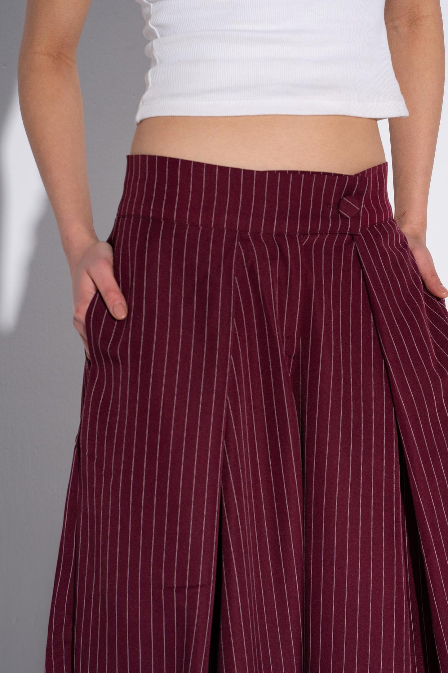 The Summer Boss Pants - Burgundy