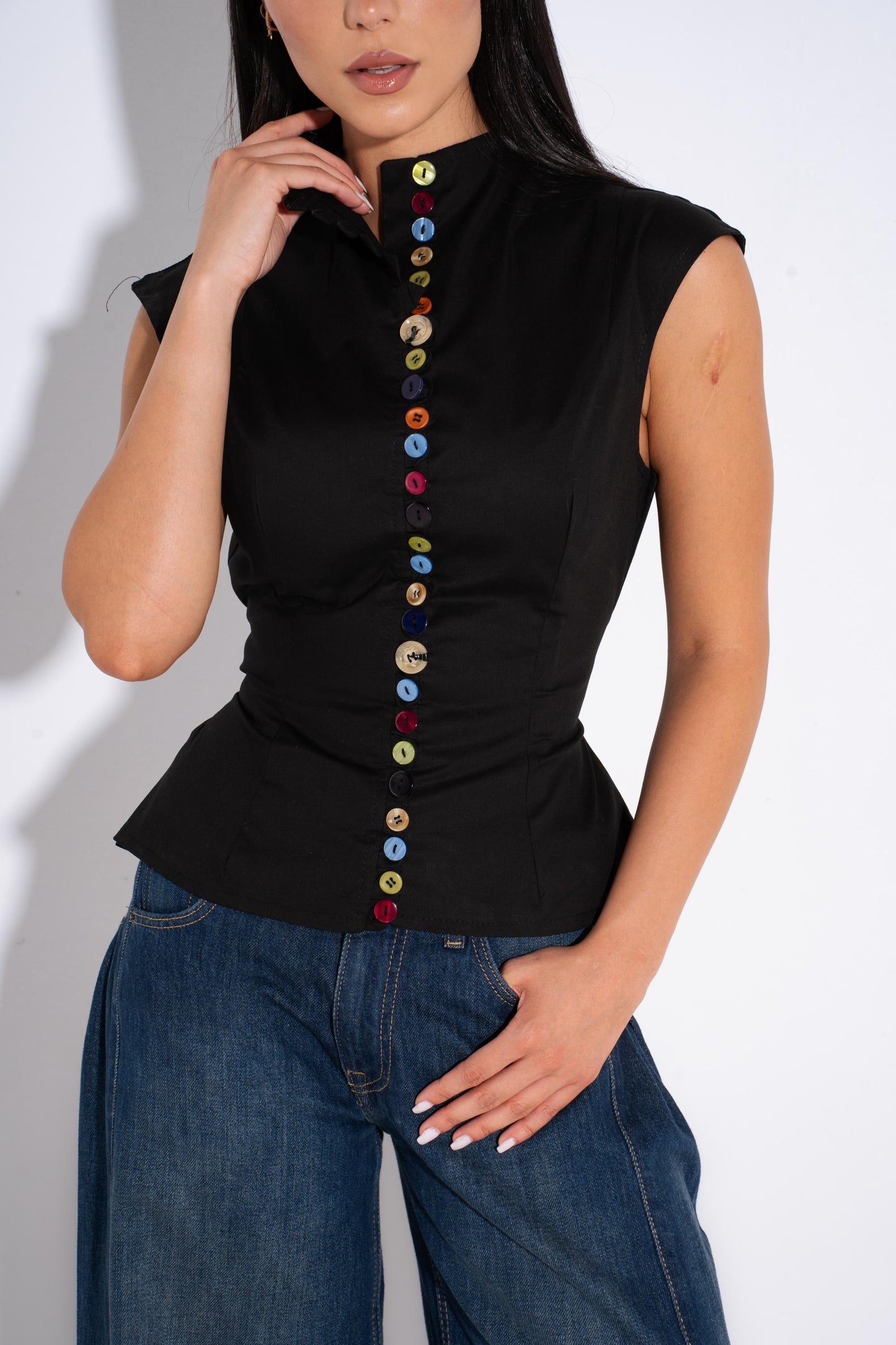 Colorful Sleeveless Buttons Shirt - Black