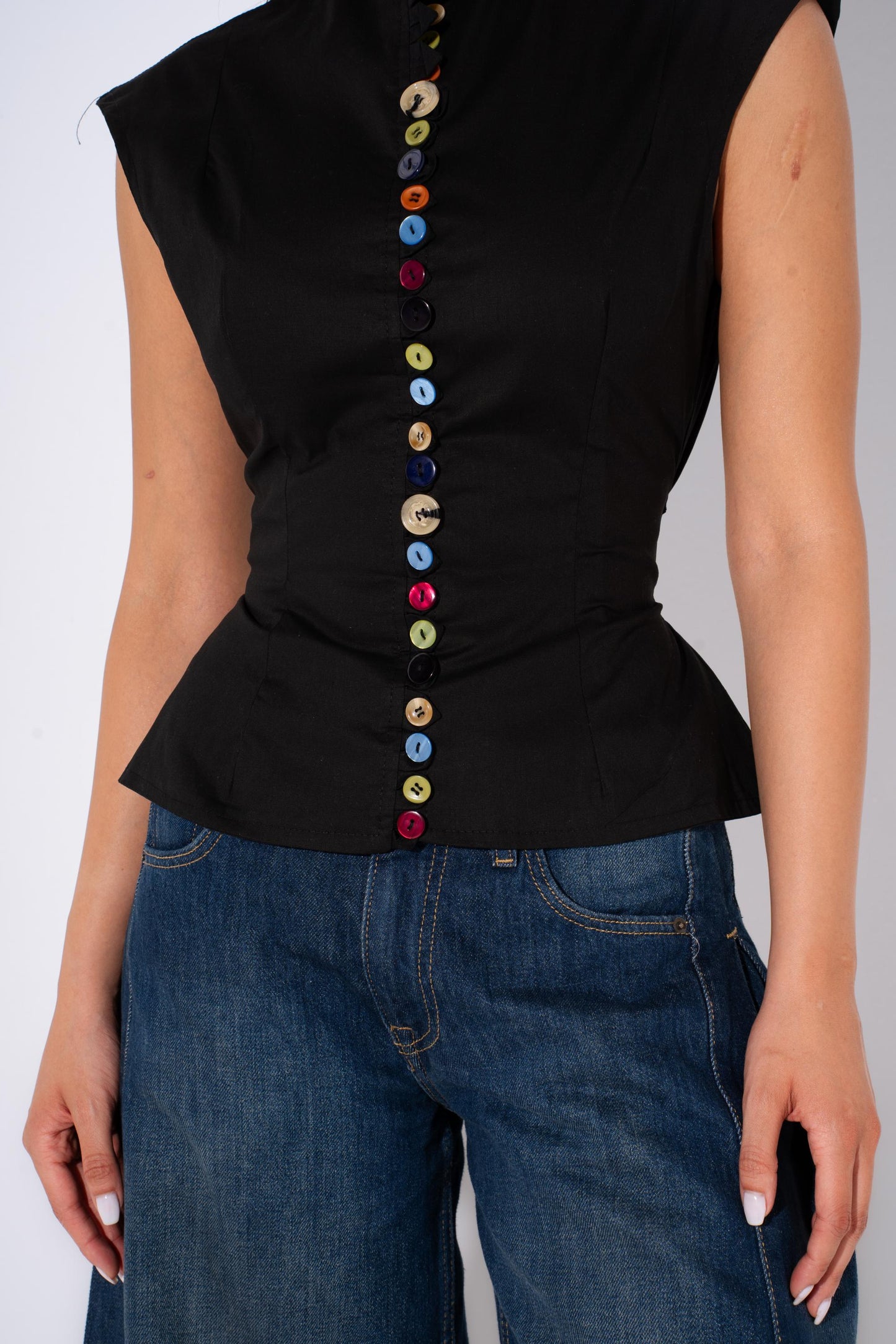 Colorful Sleeveless Buttons Shirt - Black
