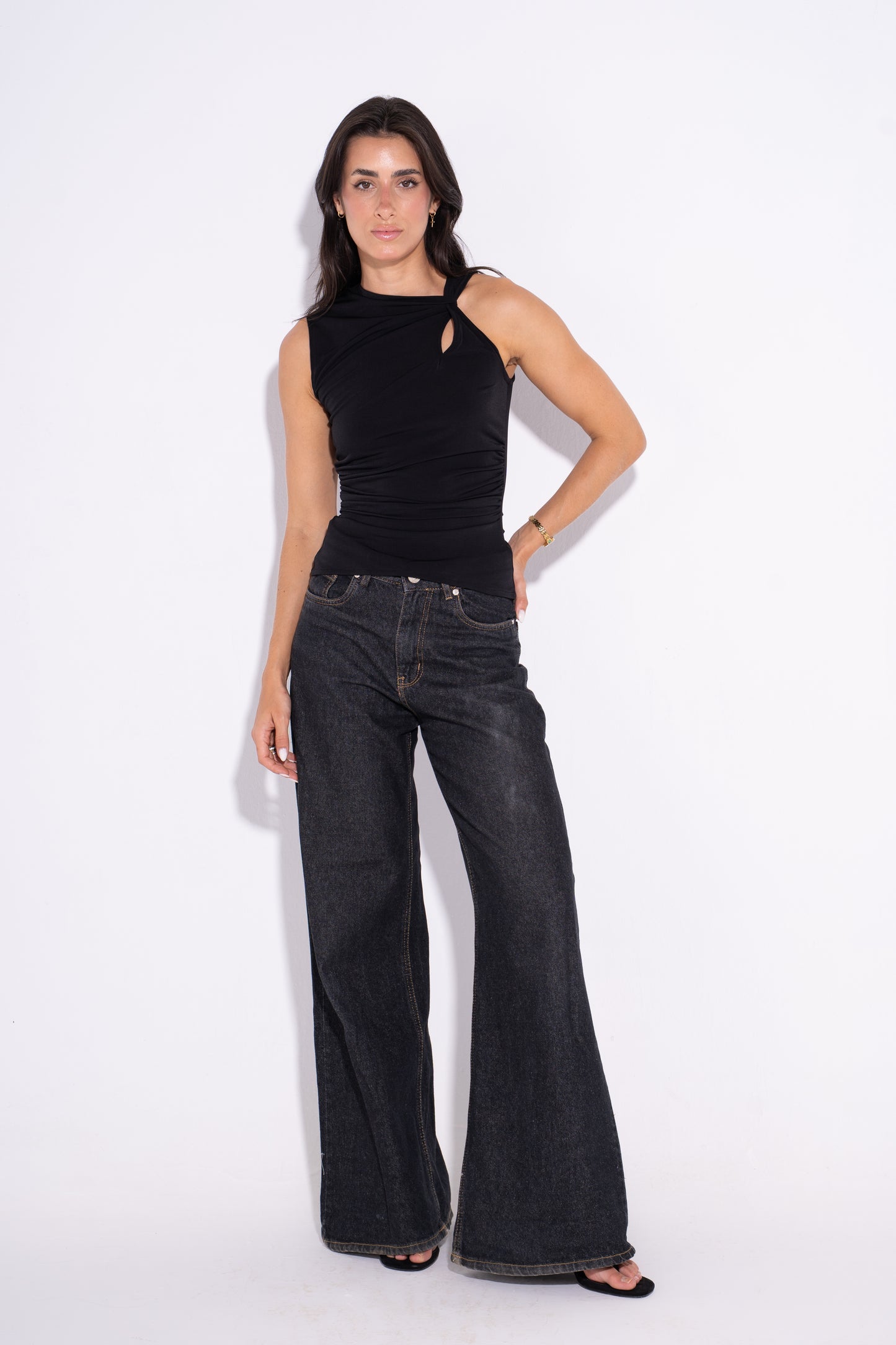 The Mila Daily Top - Black